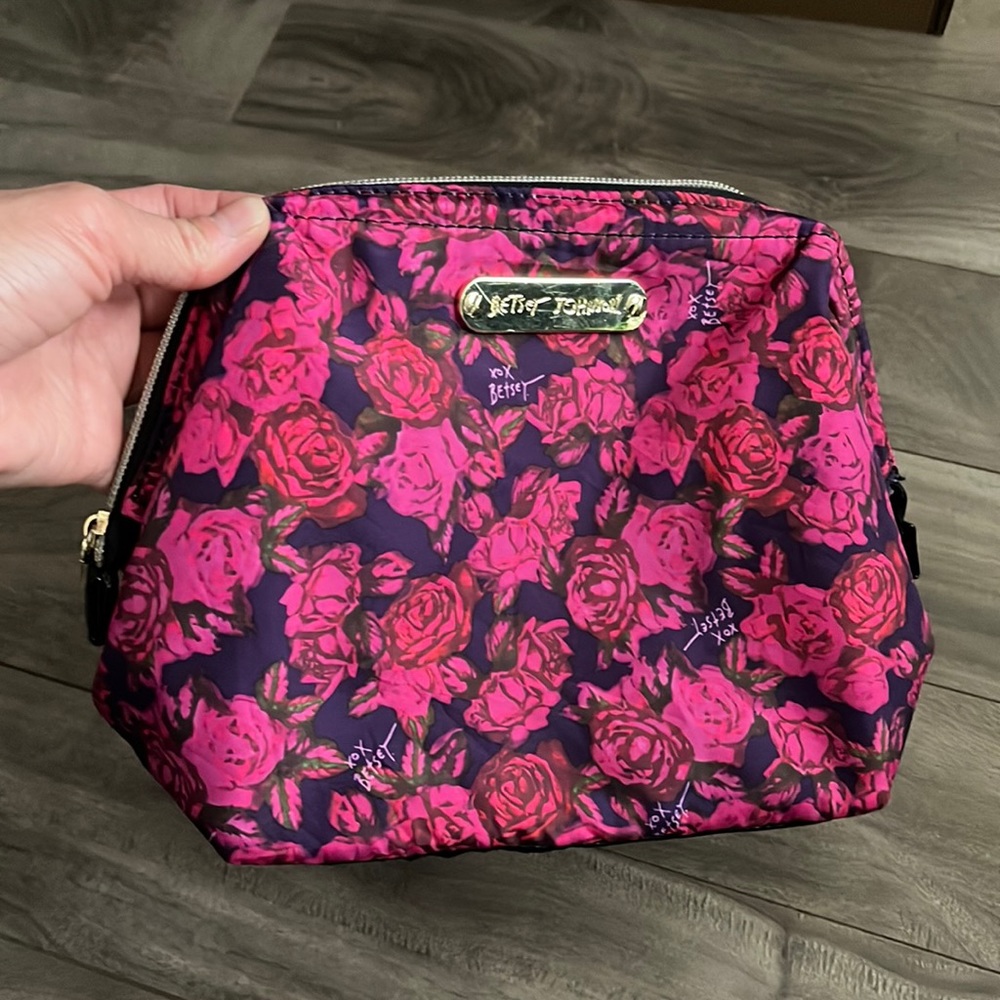 Betsy Johnson Makeup/Toiletries bag